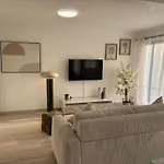 Апартаменты Luxury Stay, Proche Gare & Sanctuaire, Climatisation Лурд