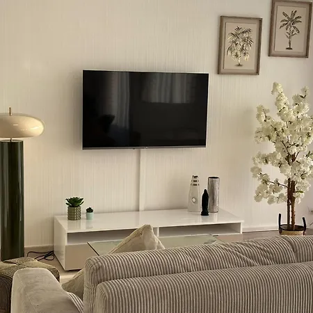 Апартаменты Luxury Stay, Proche Gare & Sanctuaire, Climatisation *