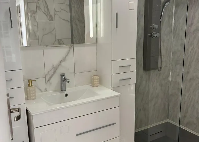 Luxury Stay, Proche Gare & Sanctuaire, Climatisation