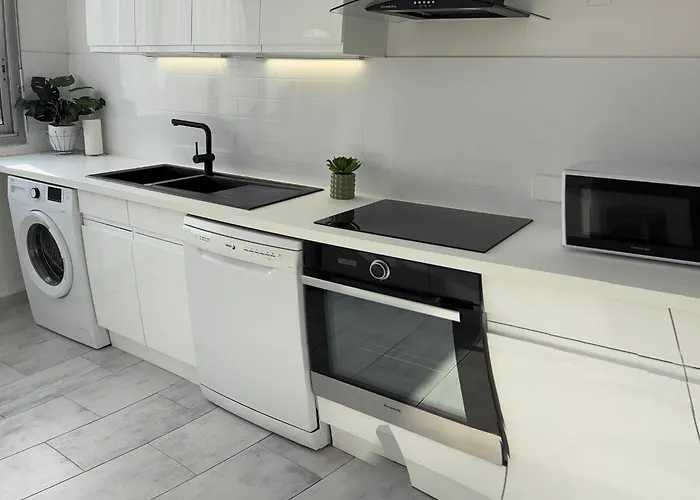 Luxury Stay, Proche Gare & Sanctuaire, Climatisation Apartment *