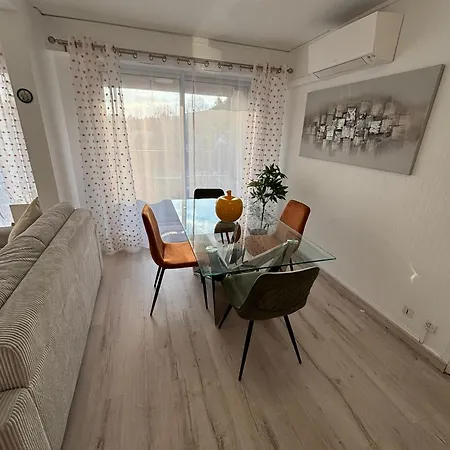 Апартаменти Luxury Stay, Proche Gare & Sanctuaire, Climatisation