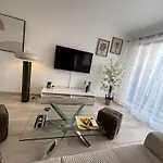 Luxury Stay, Proche Gare & Sanctuaire, Climatisation Apartamento