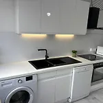 Luxury Stay, Proche Gare & Sanctuaire, Climatisation Apartamento Lourdes